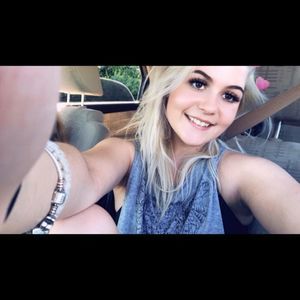 Meet your Posher, Cierra